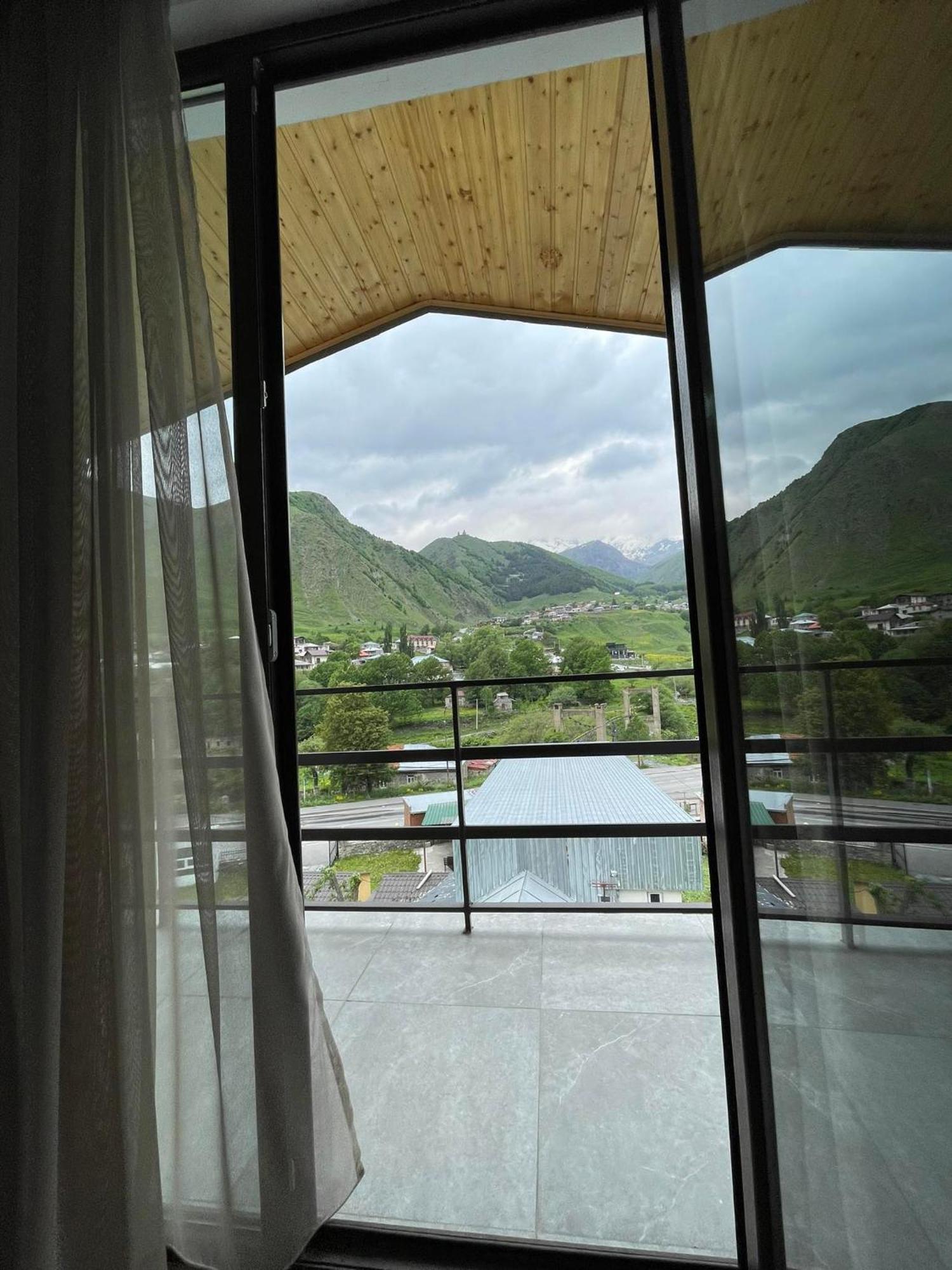 Hotel Shina Kazbegi Kültér fotó